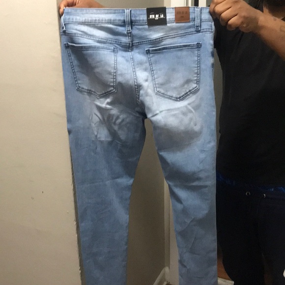 Jeans - Picture 2 of 3